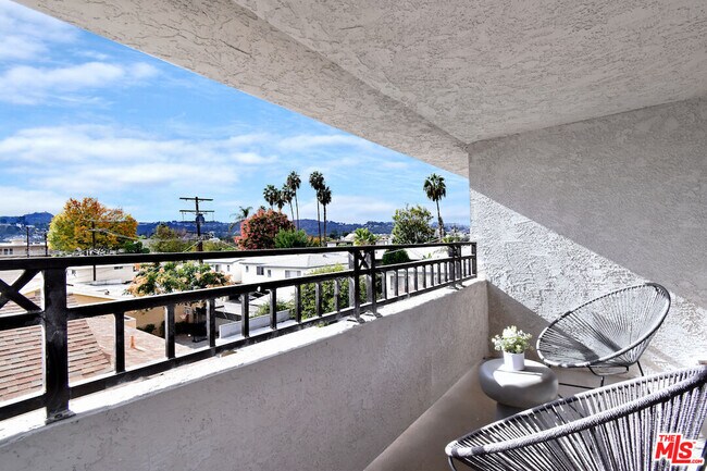 Building Photo - 11640 Woodbridge St