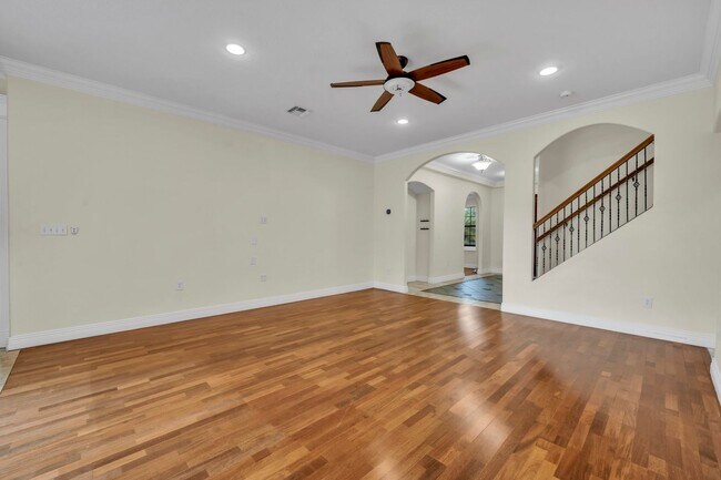 Building Photo - Gorgeous Winter Park Home