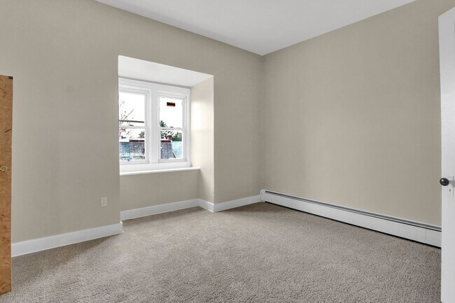 Building Photo - Coming Soon! Spacious 4 Bedroom, 1 Bath Home in North York!