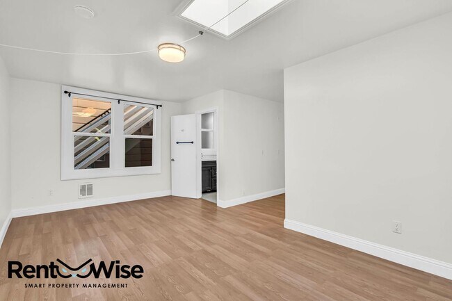 Building Photo - 4525-4529 Irving St. SF