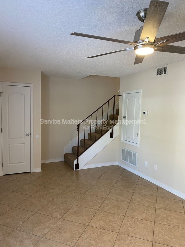 Building Photo - 4211 Ciudad Dr