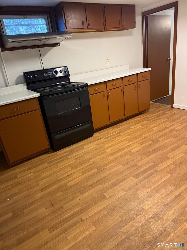 Building Photo - 120 Evergreen Ave