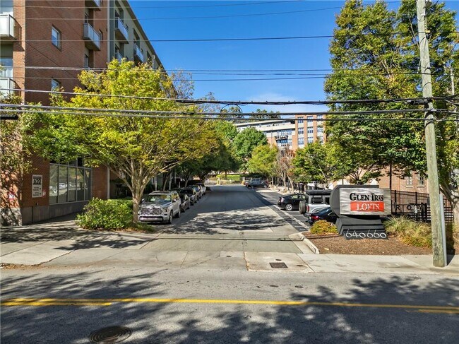 Building Photo - 620 Glen Iris Dr NE