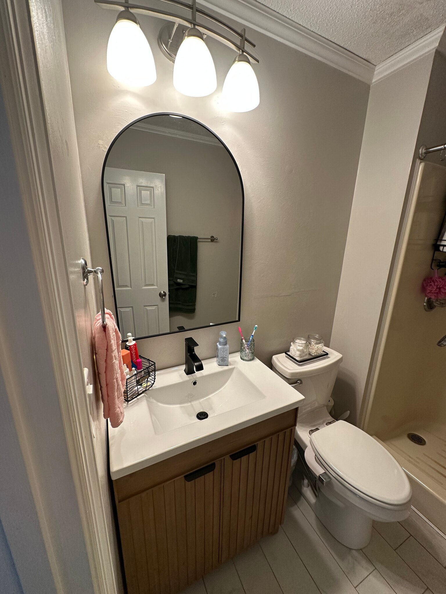 Master bathroom - 3847 Tambark Dr