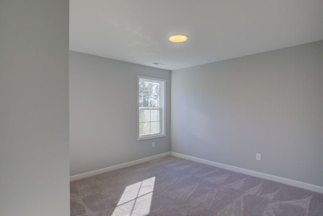 Building Photo - 521 Transom Wy