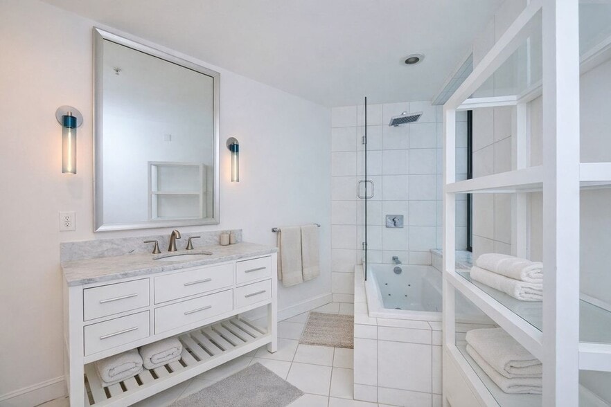 Building Photo - 55 Temple Pl