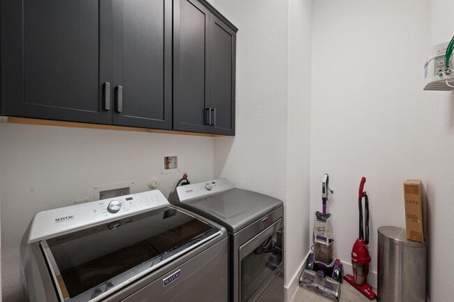 Building Photo - 7625 Alouette Dr