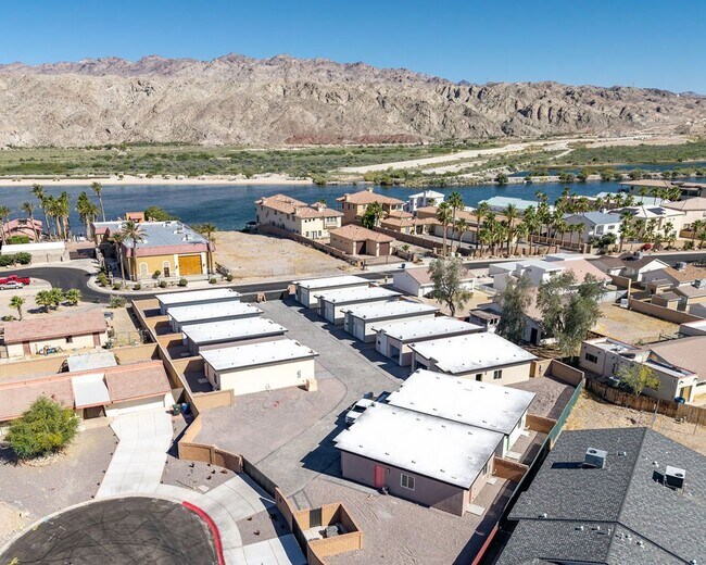 Building Photo - 370 Riverfront Dr