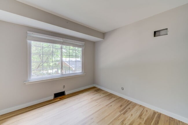 Building Photo - Brand New Renovated 2 bedroom in Arnold