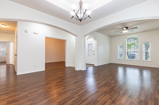 Building Photo - 7651 Mission Ledge