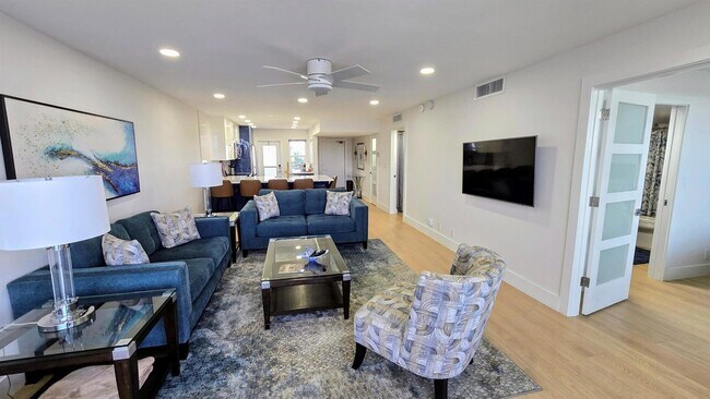 Building Photo - 3150 N Course Ln