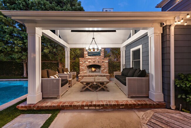 Building Photo - 20 Cape Danbury