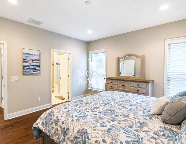 Building Photo - 140 Turnberry Ct