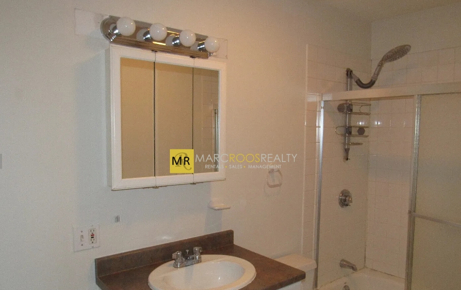 Building Photo - 676 Tremont St