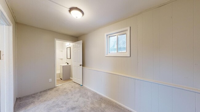 Building Photo - Clark / Fulton Area - 4 Bedroom Single Fam...