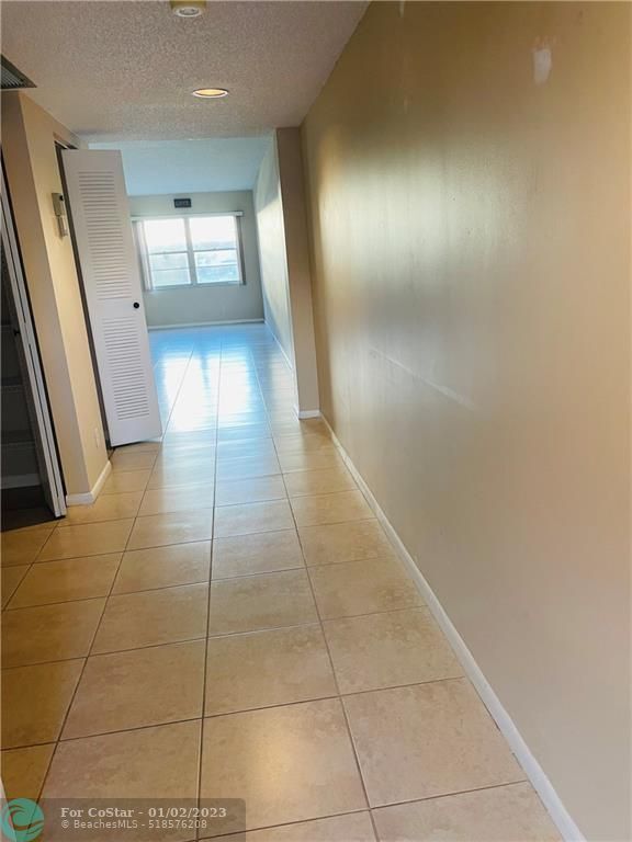 Building Photo - 1300 SW 125th Ave