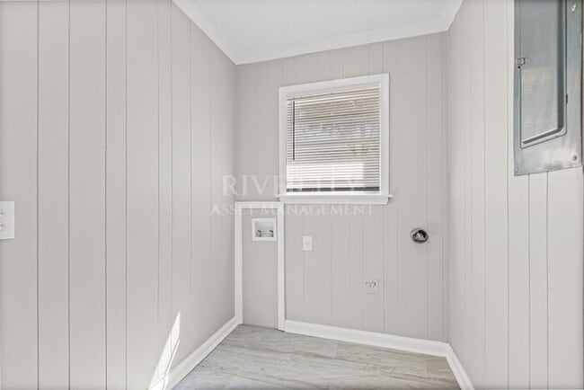 Building Photo - 1288 Davidson Dr