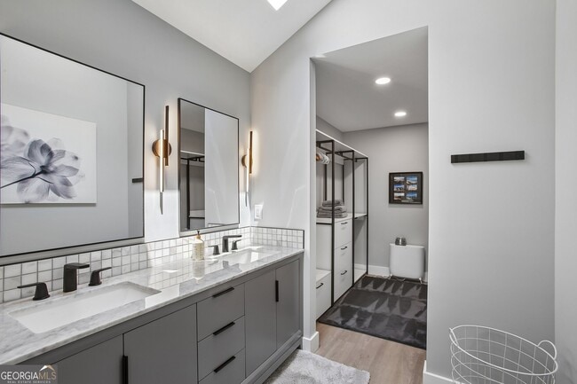 Building Photo - 155 Aspen Way