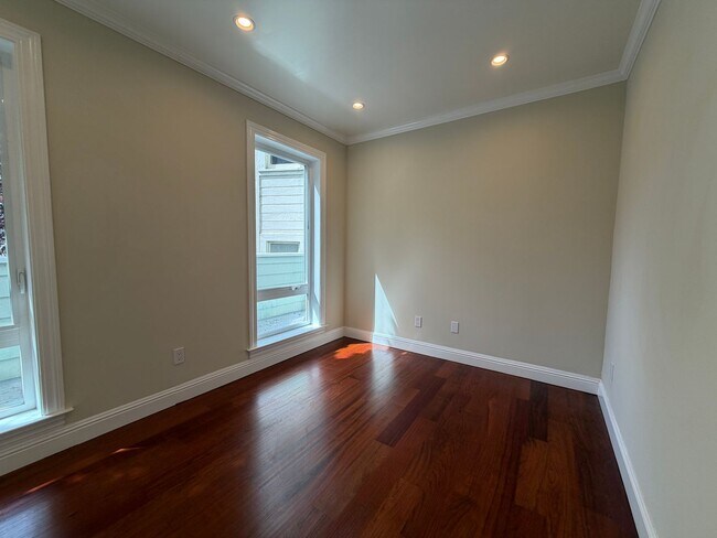 Building Photo - 261 Dolores St