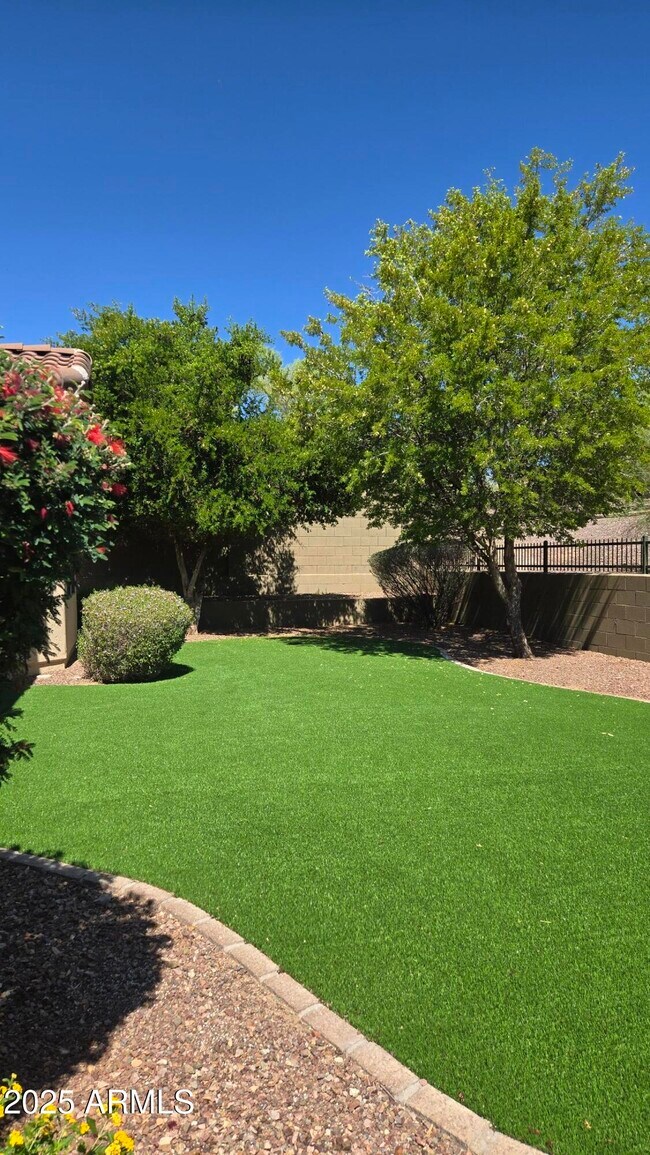 Building Photo - 3316 W Inspiration Dr