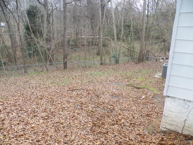 Building Photo - 540 S 284