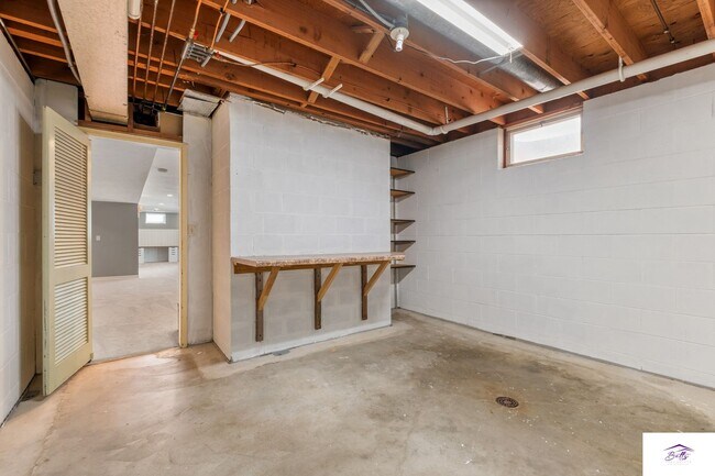 Building Photo - Available now! Spacious 3 Bed, 3 Bath Home with Modern Open Layout & Lawn Care Included