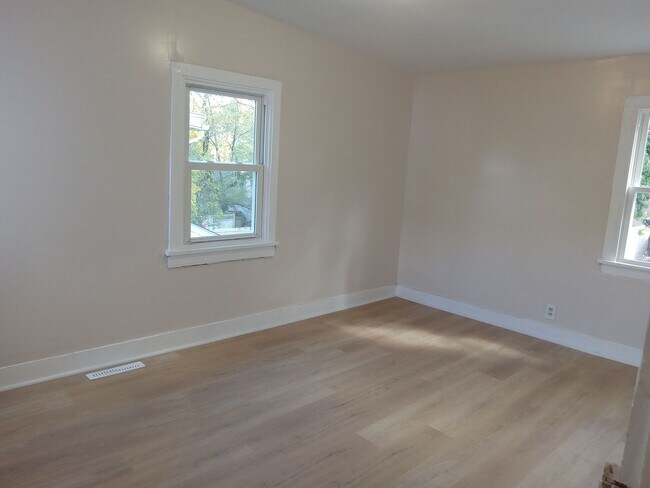 Building Photo - 19-21 Taylor