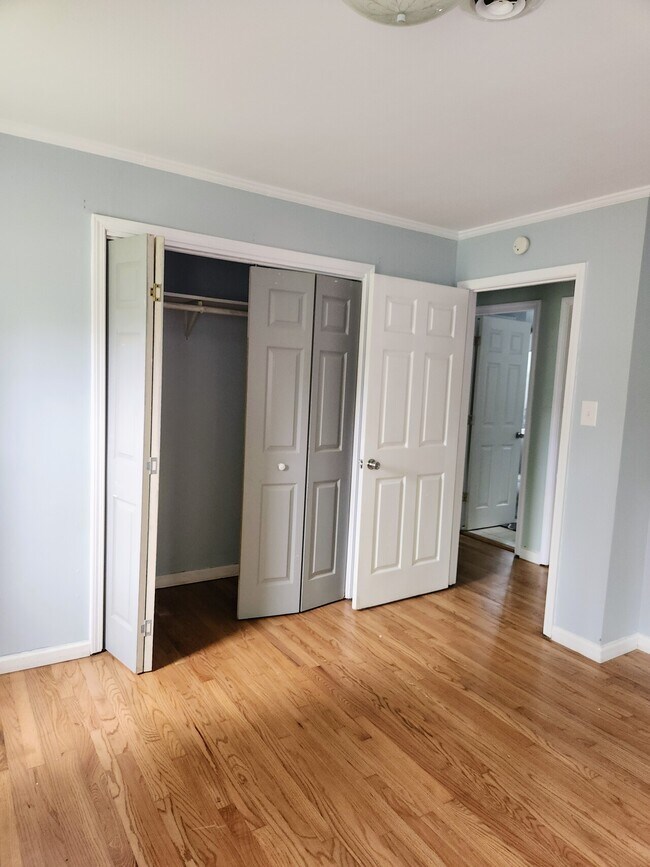 Building Photo - Green Acres