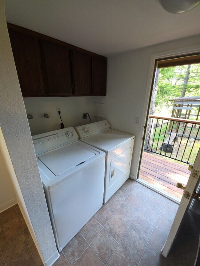 Building Photo - 2-bedroom, 1-bath Coming Soon