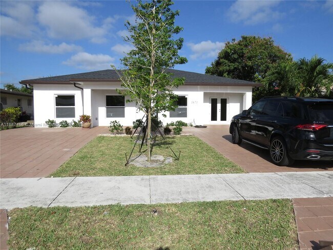 Primary Photo - 1671 SW 44th Terrace