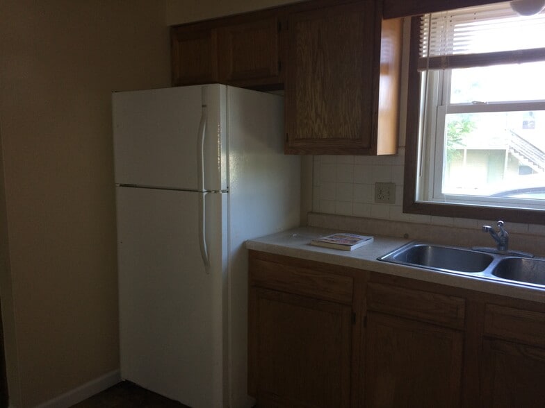 212 D - 212 Lindell Dr