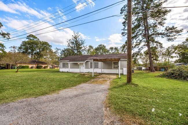 Building Photo - 340 Magnolia Dr