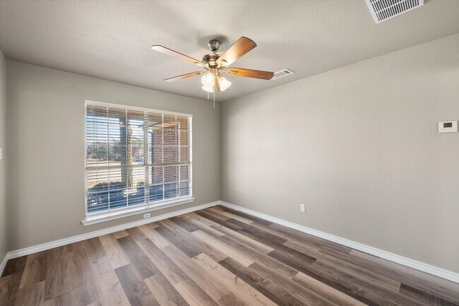 Building Photo - Newly Renovated Midlothian 4 bedroom