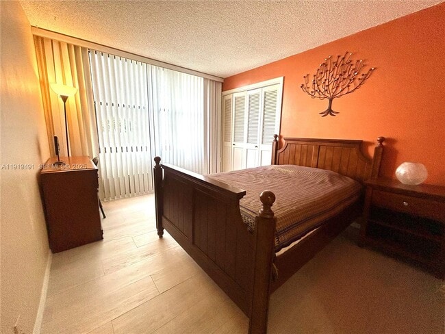 Building Photo - 3031 N Ocean Blvd