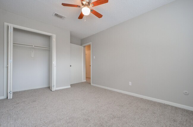 Building Photo - 1853 Witte Rd