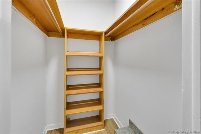 Building Photo - 275 High St