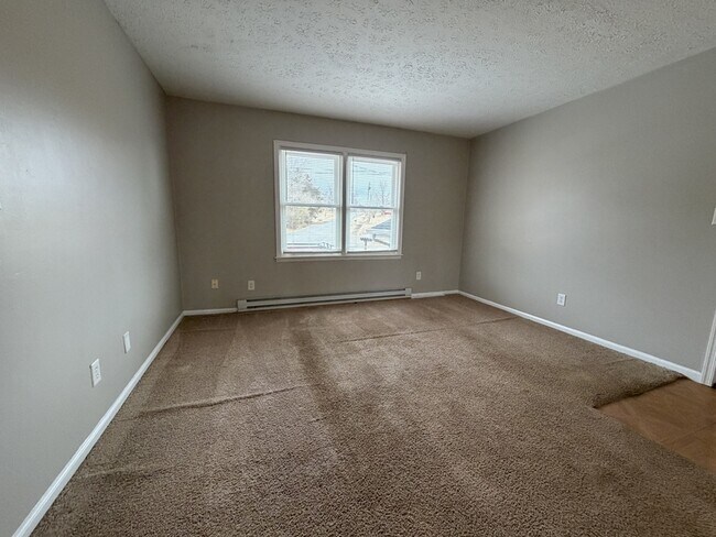 Building Photo - 187 Loch Ln