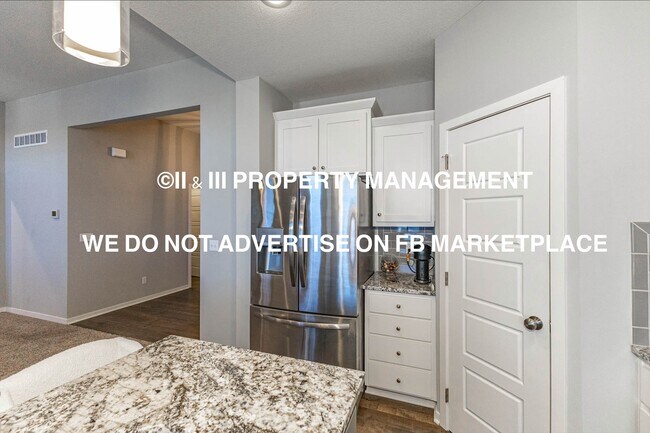 Building Photo - 12566 S Canyon Dr