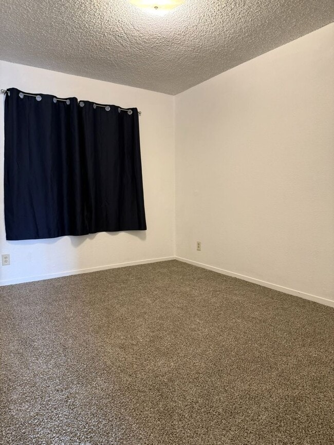 Building Photo - 1445/1447 Madison Ct.