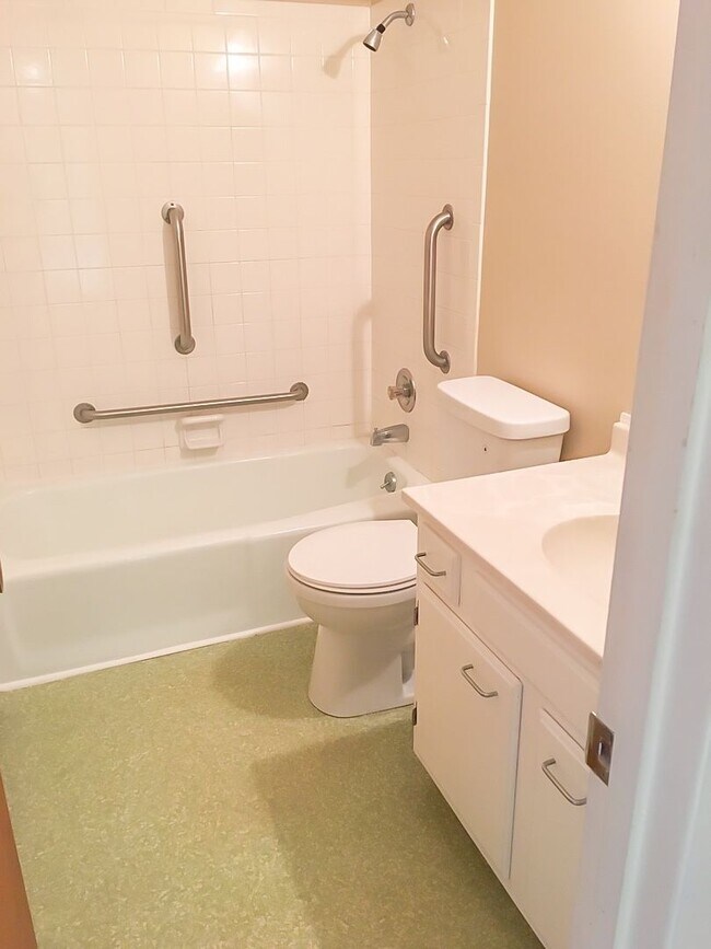 Building Photo - The Simpson