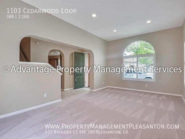 Building Photo - 1103 Cedarwood Loop