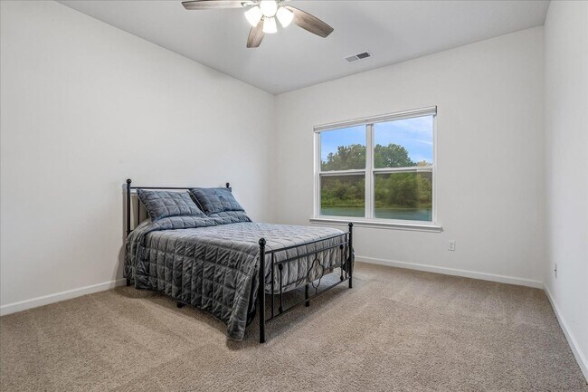 Building Photo - 4786 Barrett Oaks Dr