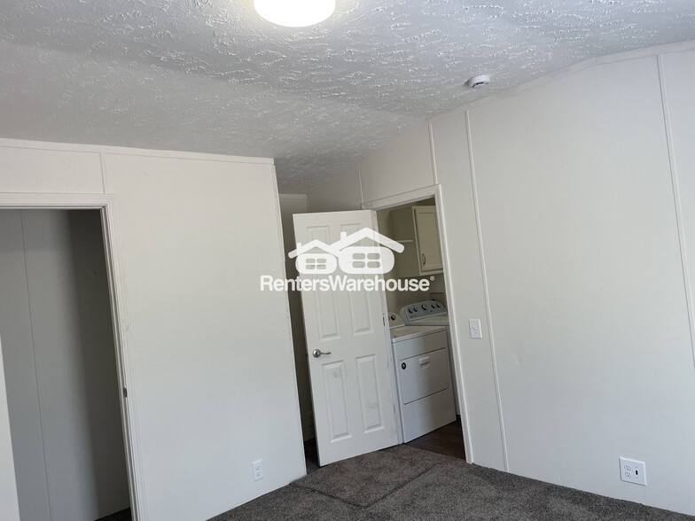 Building Photo - 7012 Lee Rd