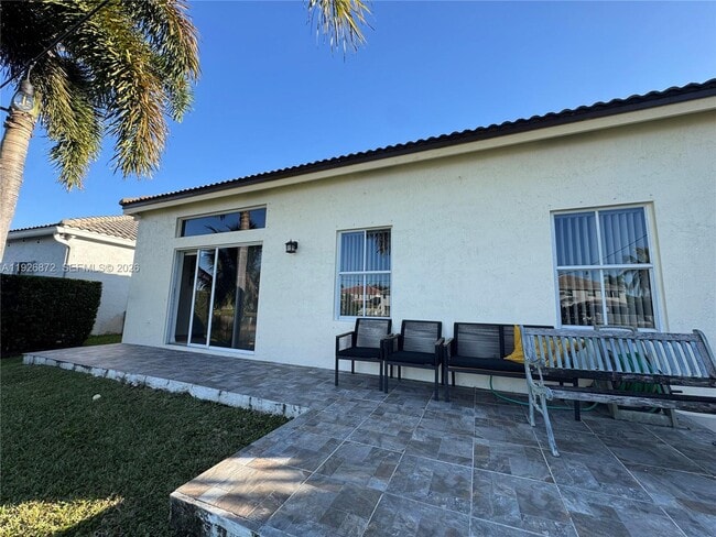 Building Photo - 815 Vista Meadows Dr