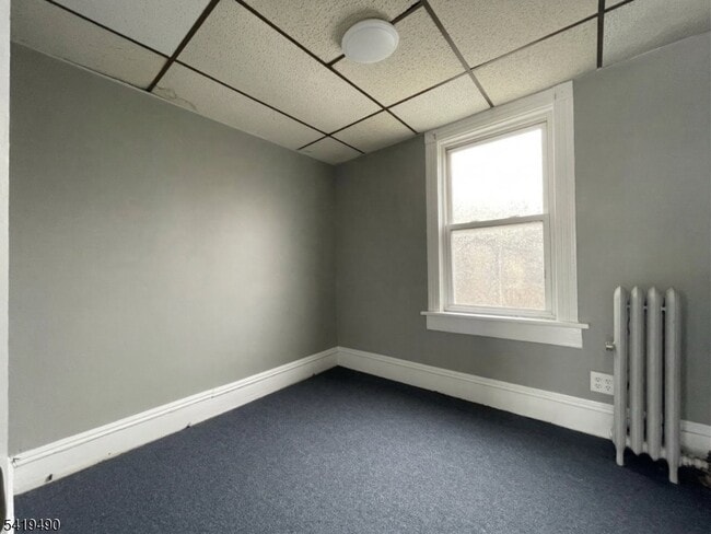 Building Photo - 307 Main St