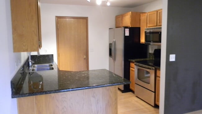 Building Photo - 2nd St Condo (RPM#250)