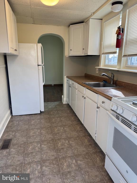 Building Photo - 635 Chestnut St