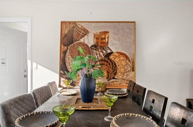 Building Photo - 2715 Lee St