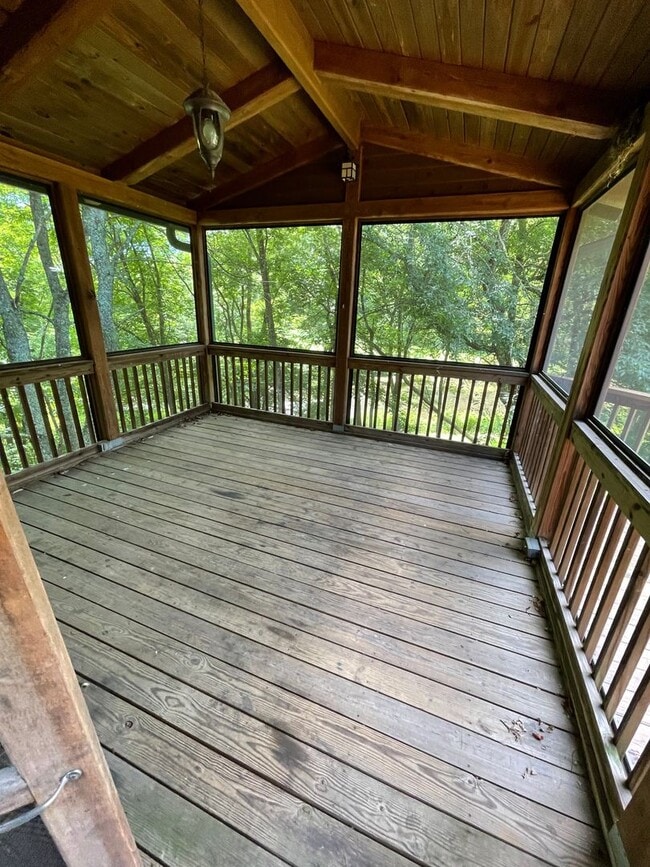 Building Photo - 504 Stuart Williams Rd