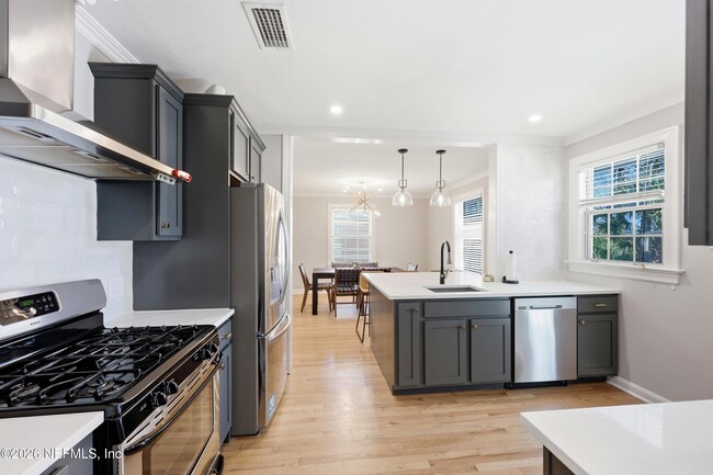 Building Photo - 813 Old Hickory Rd